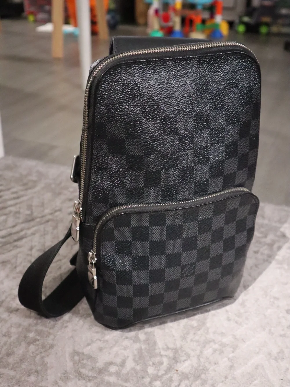 Louis Vuitton Avenue sling bag Damier Graphite